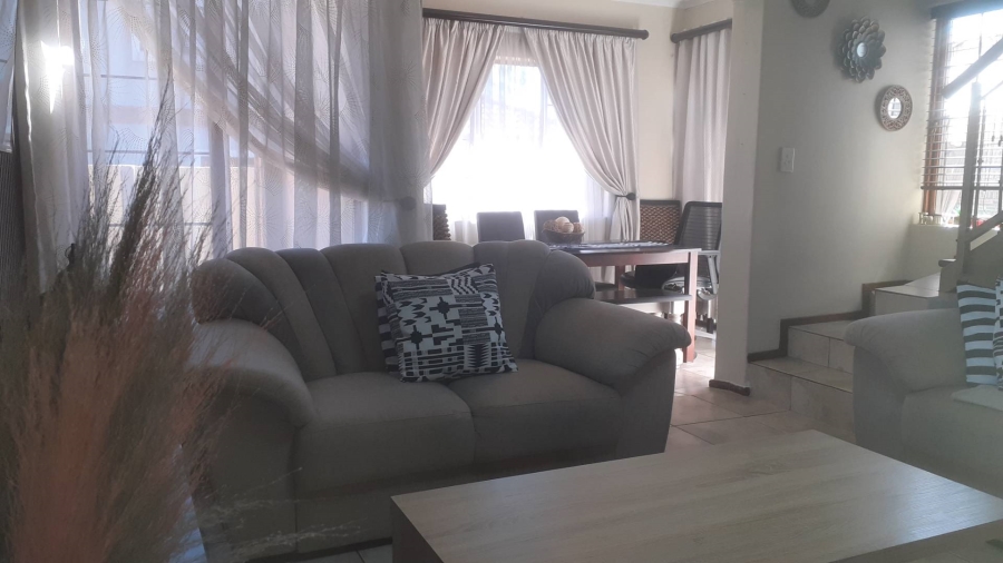3 Bedroom Property for Sale in Albertsdal Gauteng