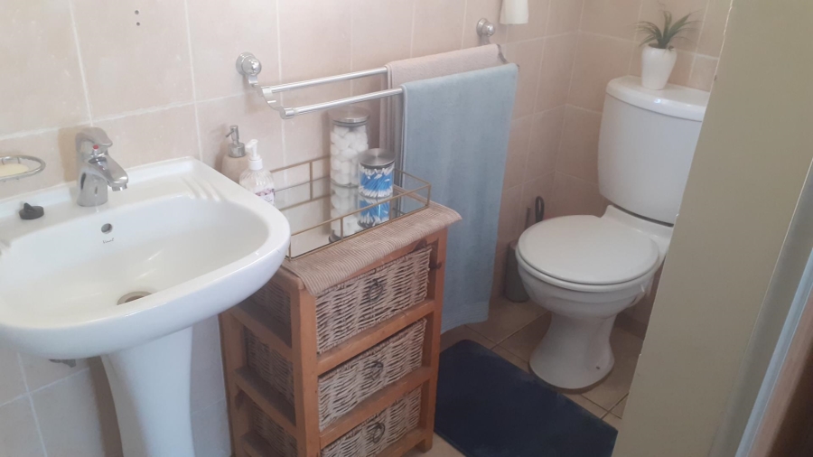 3 Bedroom Property for Sale in Albertsdal Gauteng