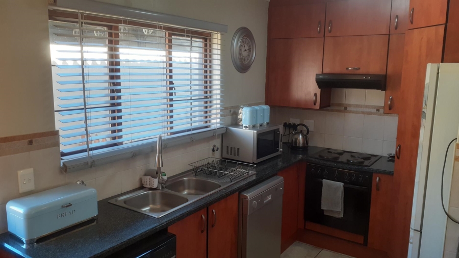 3 Bedroom Property for Sale in Albertsdal Gauteng