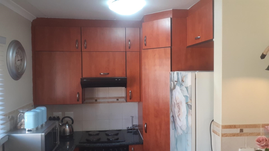 3 Bedroom Property for Sale in Albertsdal Gauteng
