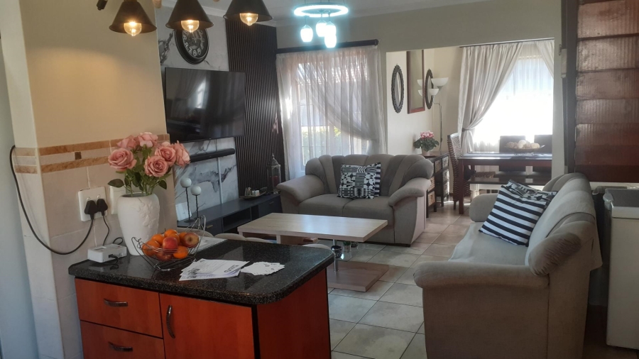 3 Bedroom Property for Sale in Albertsdal Gauteng