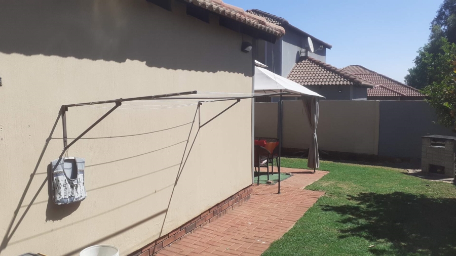 3 Bedroom Property for Sale in Albertsdal Gauteng
