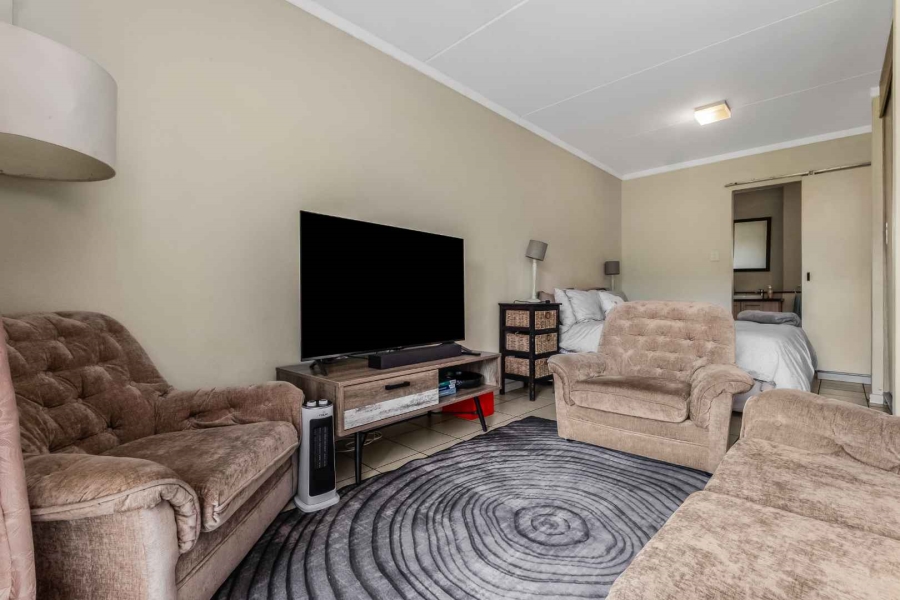 1 Bedroom Property for Sale in Fourways Gauteng