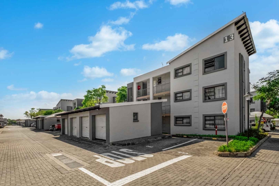 1 Bedroom Property for Sale in Fourways Gauteng