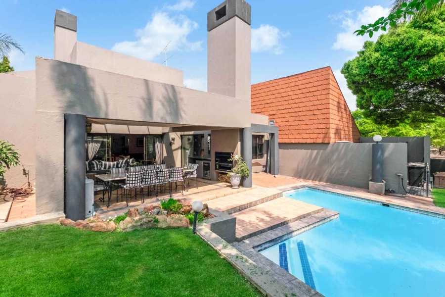 4 Bedroom Property for Sale in Fourways Gardens Gauteng