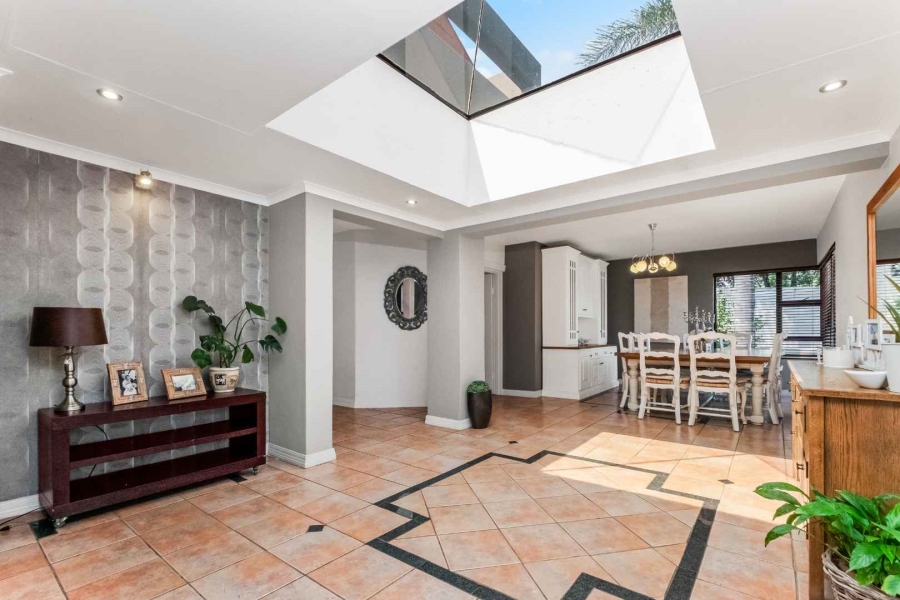 4 Bedroom Property for Sale in Fourways Gardens Gauteng