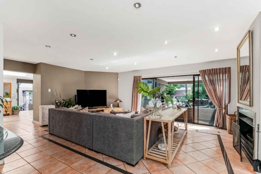 4 Bedroom Property for Sale in Fourways Gardens Gauteng