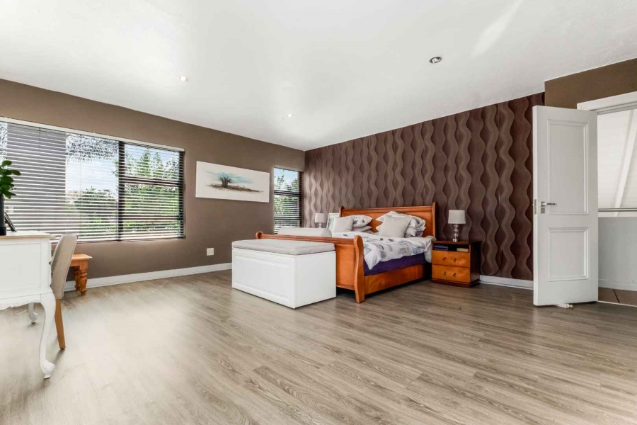 4 Bedroom Property for Sale in Fourways Gardens Gauteng