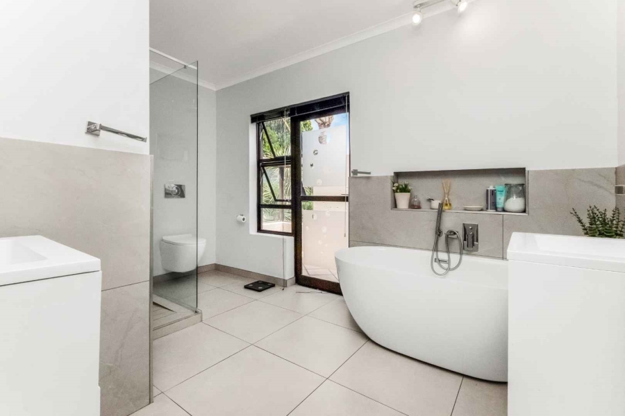 4 Bedroom Property for Sale in Fourways Gardens Gauteng