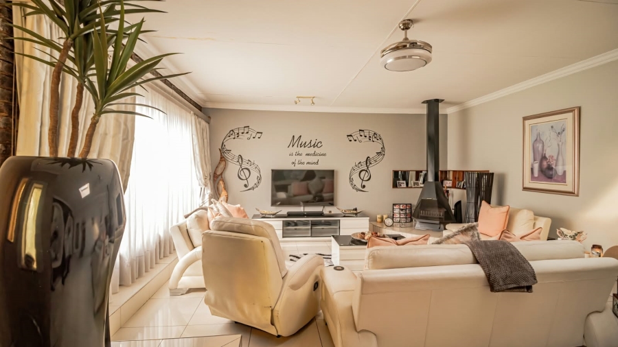 3 Bedroom Property for Sale in Freeway Park Gauteng