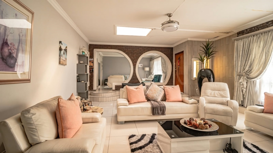 3 Bedroom Property for Sale in Freeway Park Gauteng
