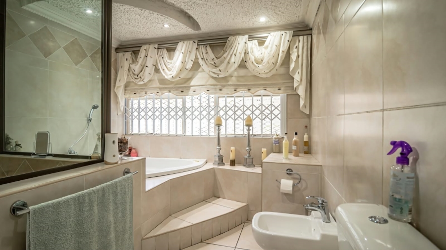3 Bedroom Property for Sale in Freeway Park Gauteng