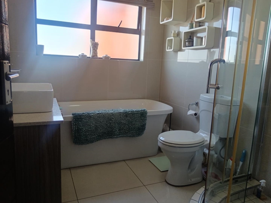 3 Bedroom Property for Sale in Eveleigh Gauteng