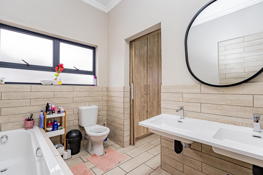 3 Bedroom Property for Sale in Zambezi Manor Lifestyle Estate Gauteng