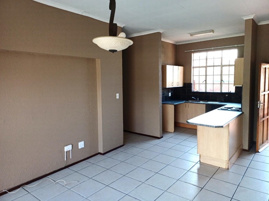 To Let 2 Bedroom Property for Rent in Honeydew Gauteng