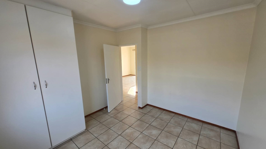 To Let 2 Bedroom Property for Rent in Noordhang Gauteng