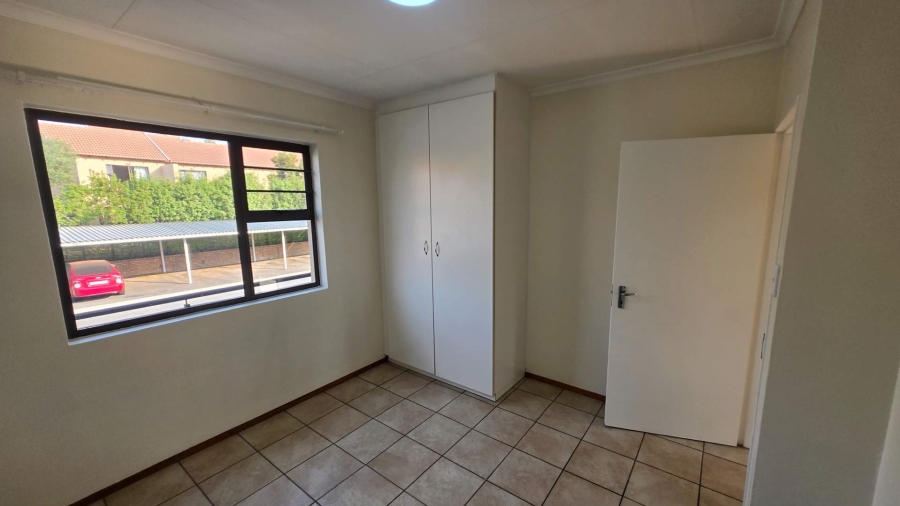To Let 2 Bedroom Property for Rent in Noordhang Gauteng