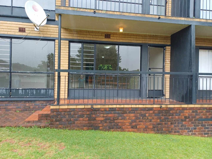 To Let 1 Bedroom Property for Rent in Kloofendal Gauteng