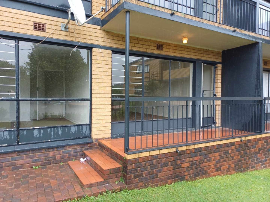 To Let 1 Bedroom Property for Rent in Kloofendal Gauteng