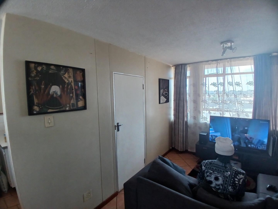 1 Bedroom Property for Sale in Hatfield Gauteng
