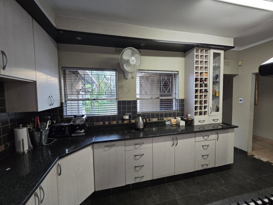 4 Bedroom Property for Sale in Esther Park Gauteng