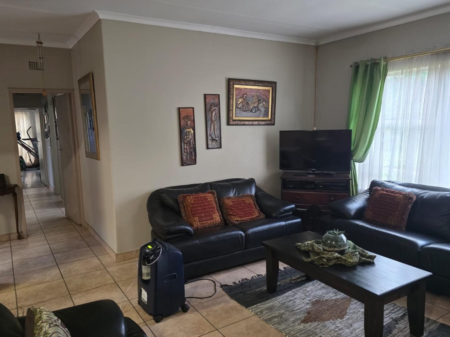4 Bedroom Property for Sale in Esther Park Gauteng