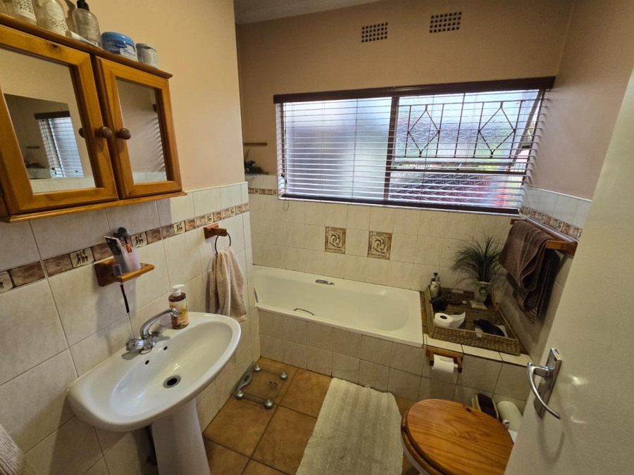 4 Bedroom Property for Sale in Esther Park Gauteng