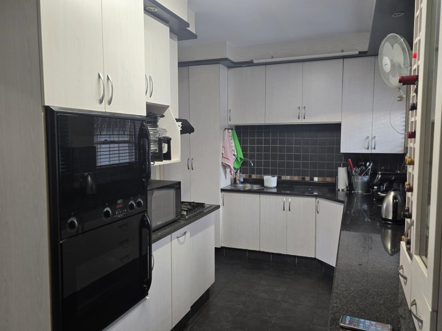 4 Bedroom Property for Sale in Esther Park Gauteng