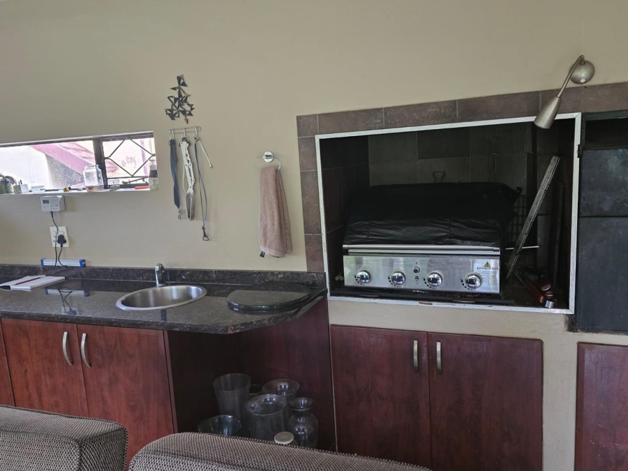 4 Bedroom Property for Sale in Esther Park Gauteng