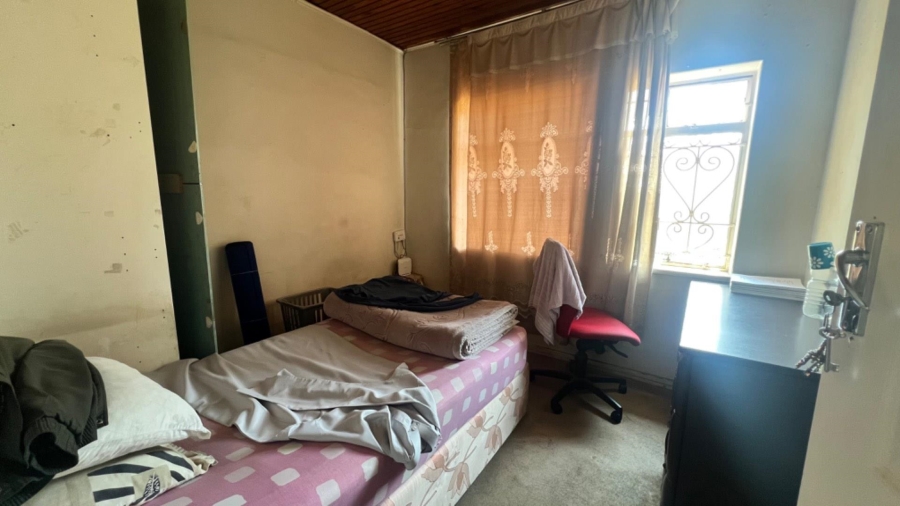 5 Bedroom Property for Sale in Robertsham Gauteng