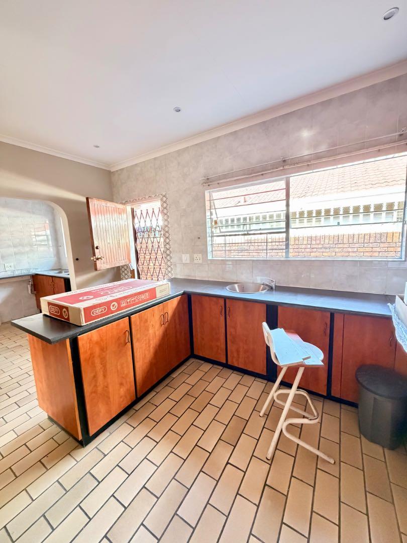To Let 3 Bedroom Property for Rent in Lakefield Gauteng