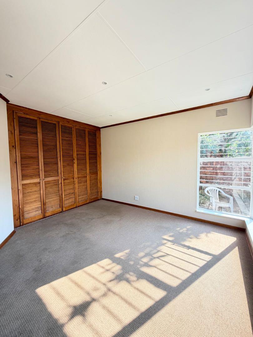 To Let 3 Bedroom Property for Rent in Lakefield Gauteng