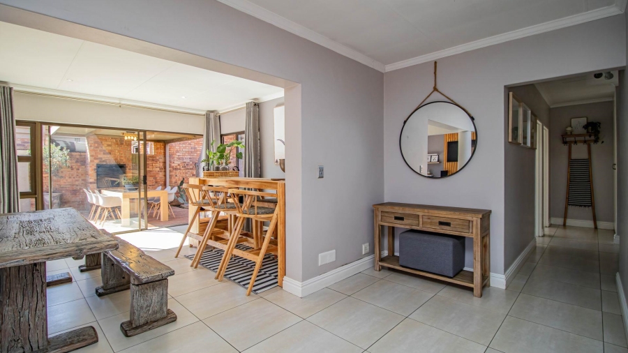 3 Bedroom Property for Sale in Beyerspark Gauteng