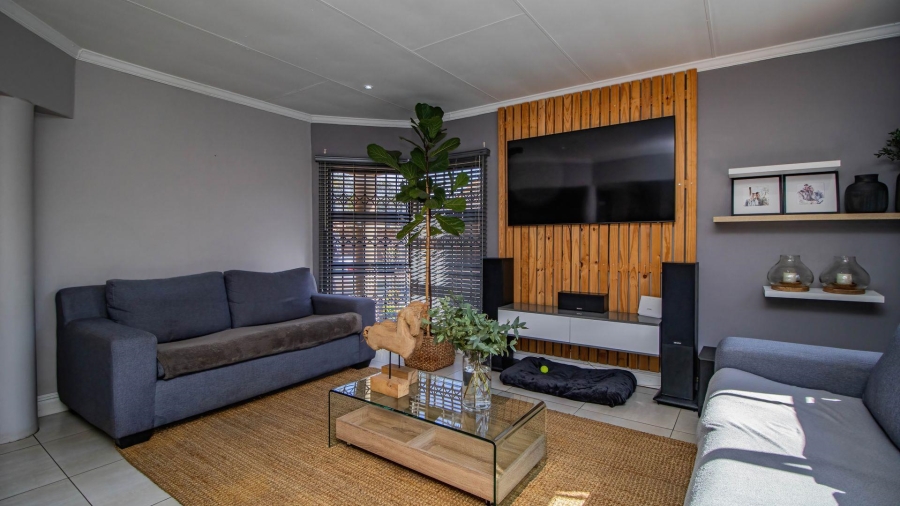 3 Bedroom Property for Sale in Beyerspark Gauteng