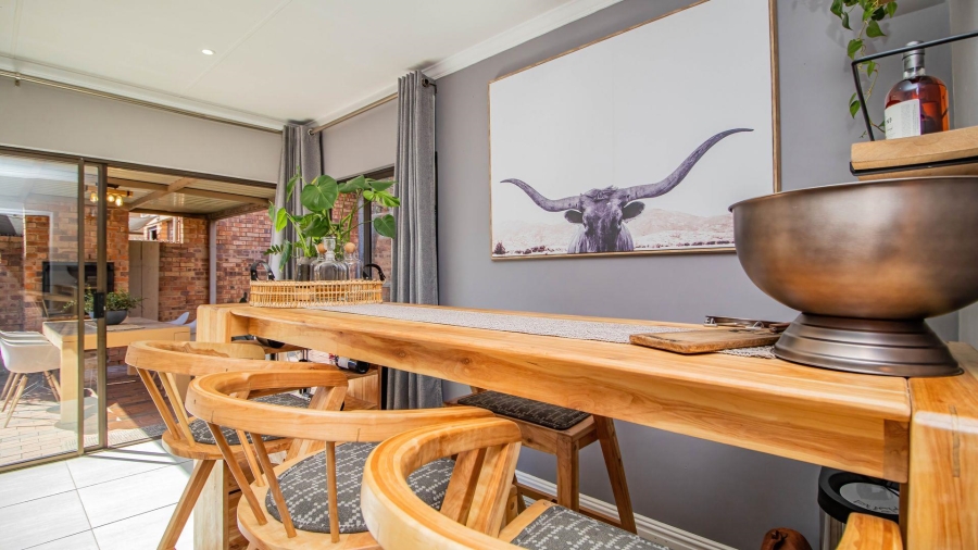 3 Bedroom Property for Sale in Beyerspark Gauteng