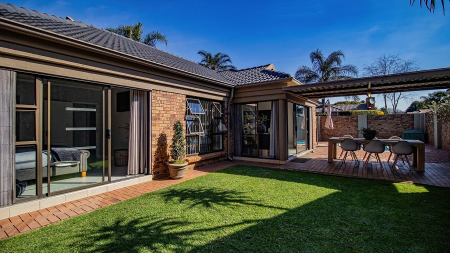 3 Bedroom Property for Sale in Beyerspark Gauteng