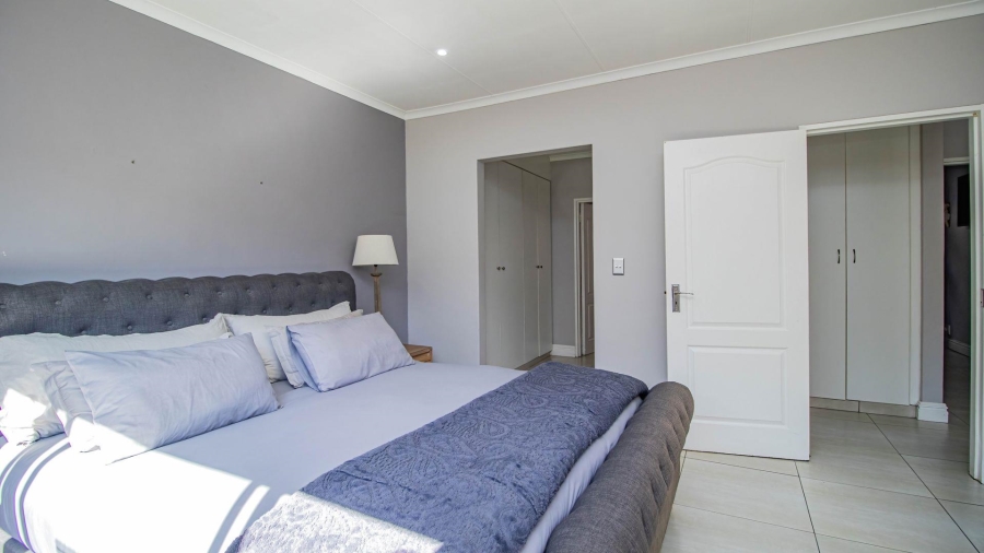 3 Bedroom Property for Sale in Beyerspark Gauteng