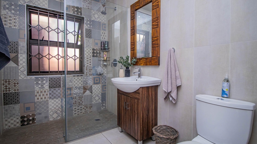 3 Bedroom Property for Sale in Beyerspark Gauteng