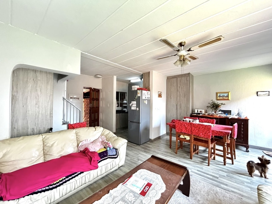 2 Bedroom Property for Sale in Pretoria North Gauteng