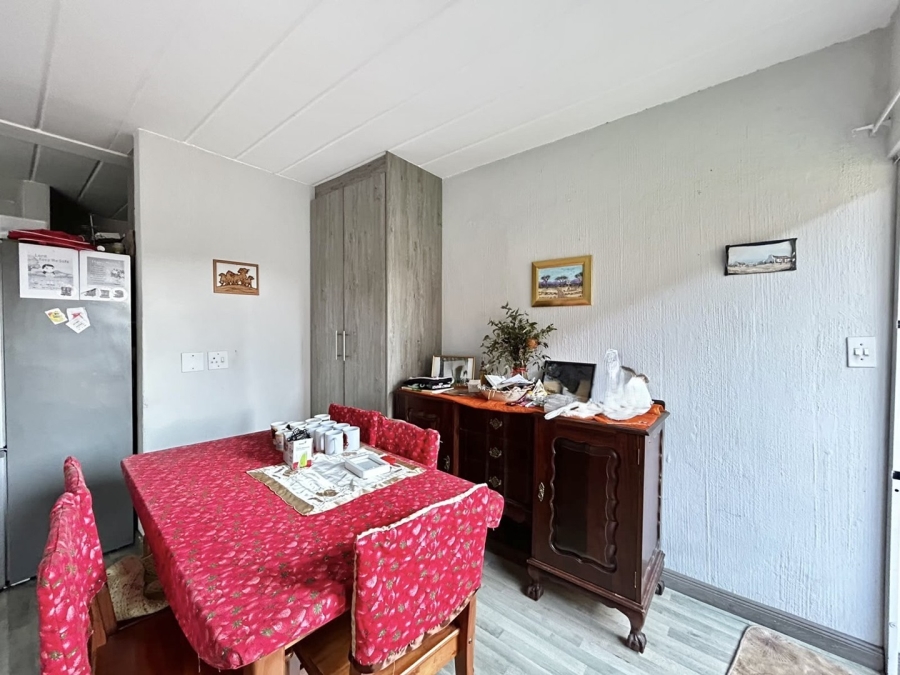 2 Bedroom Property for Sale in Pretoria North Gauteng