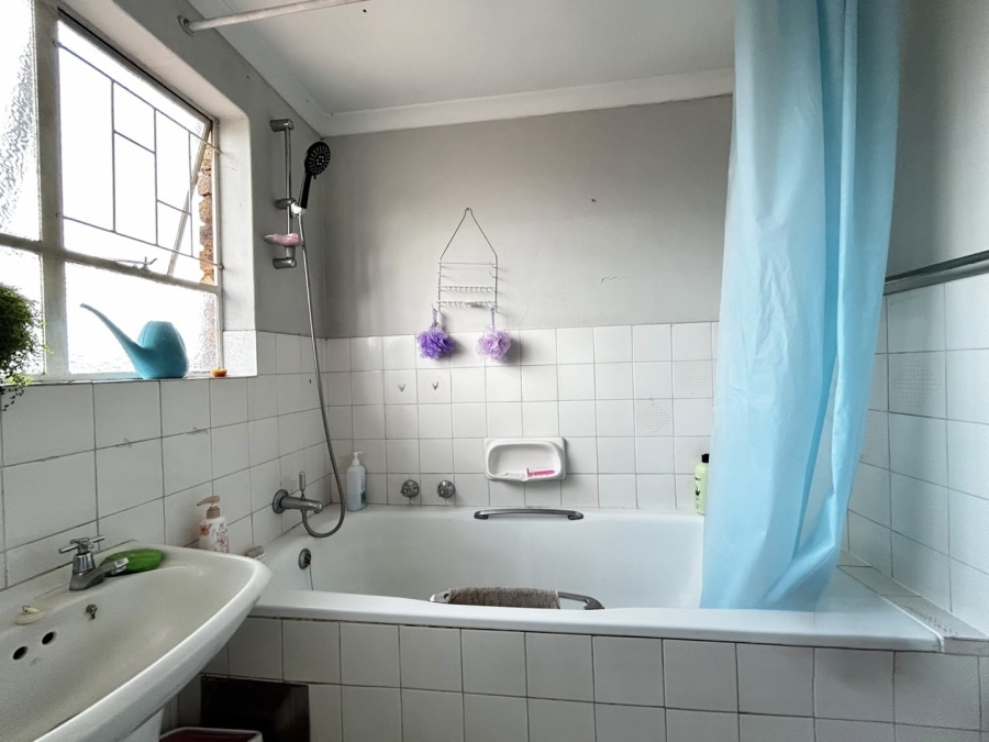2 Bedroom Property for Sale in Pretoria North Gauteng