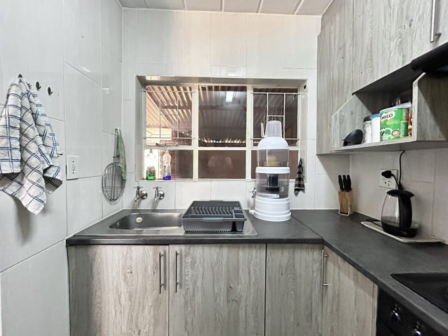 2 Bedroom Property for Sale in Pretoria North Gauteng