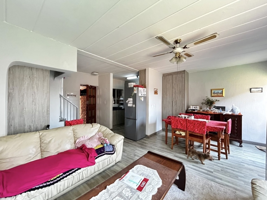 2 Bedroom Property for Sale in Pretoria North Gauteng