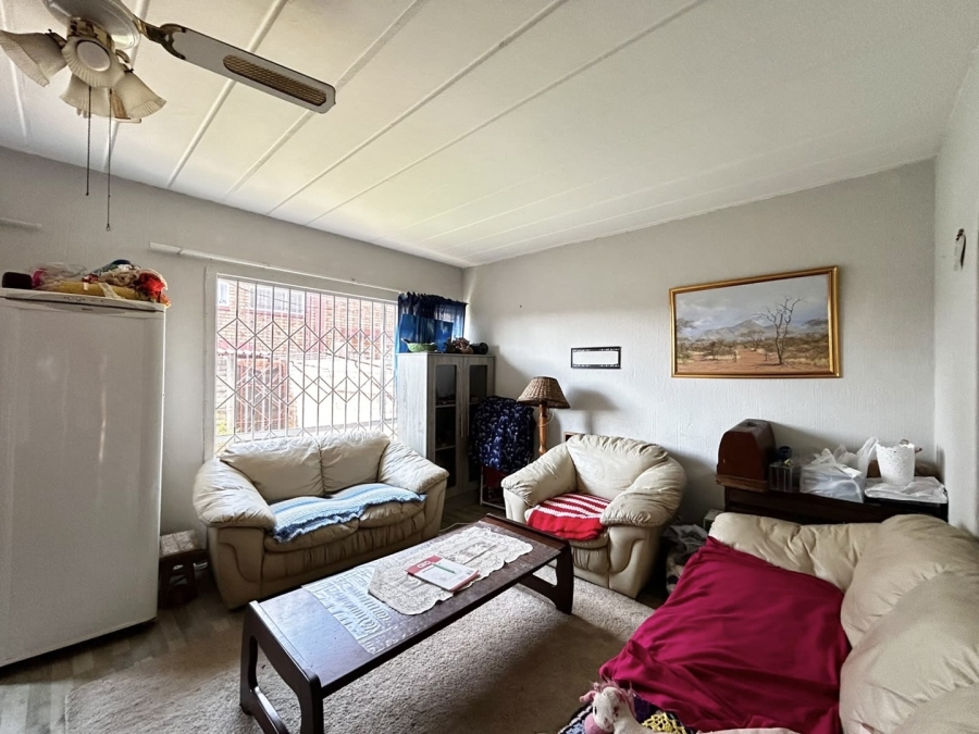 2 Bedroom Property for Sale in Pretoria North Gauteng