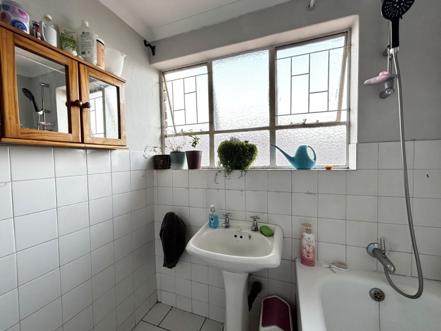 2 Bedroom Property for Sale in Pretoria North Gauteng