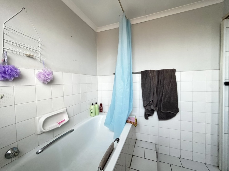 2 Bedroom Property for Sale in Pretoria North Gauteng