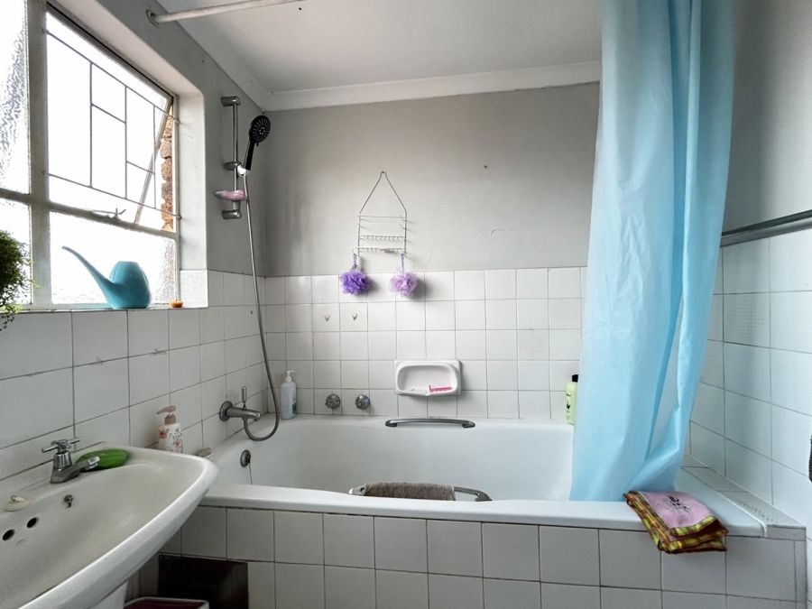 2 Bedroom Property for Sale in Pretoria North Gauteng