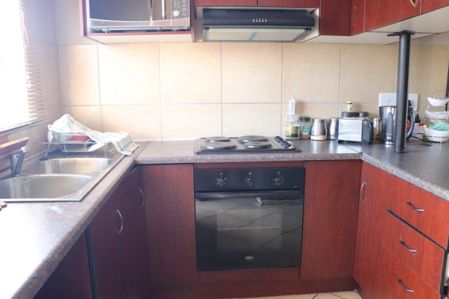 2 Bedroom Property for Sale in Witpoortjie Gauteng