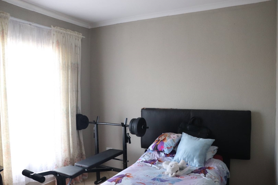 2 Bedroom Property for Sale in Witpoortjie Gauteng