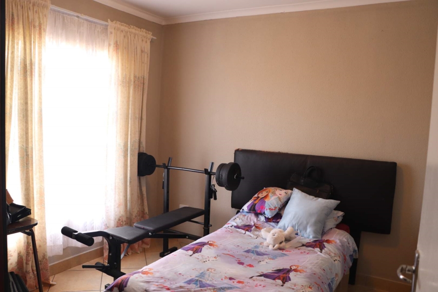 2 Bedroom Property for Sale in Witpoortjie Gauteng